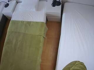 voyeurcam-julmodels-bed-5 camsoda stream image