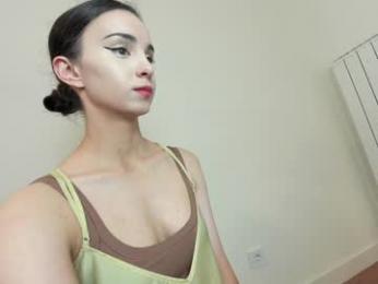 ehotlovea chaturbate stream image