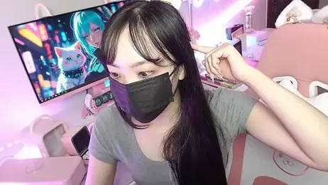 momo_room stripchat stream image