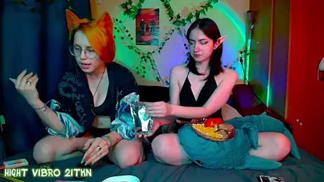TrickyKitsune stripchat stream image