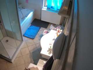 voyeurcam-julmodels-bath-2nd-2 camsoda stream image