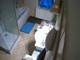 voyeurcam-julmodels-bath-2nd-2 camsoda stream image