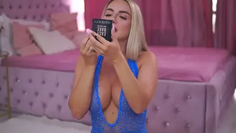 AshleySinn stripchat stream image