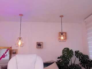 dina-ride camsoda stream image