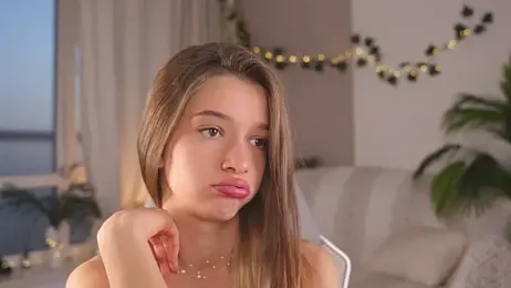 UdelaHathorne stripchat stream image