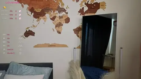 QueenieClagg stripchat stream image