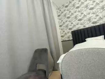 ehotlovea chaturbate stream image