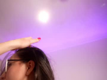 littlee33 chaturbate stream image