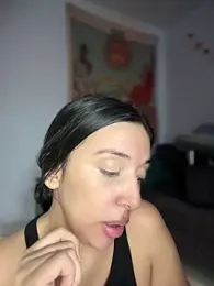 kiaraglam2 stripchat stream image