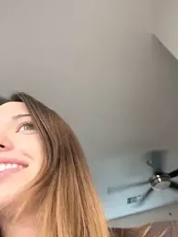 19whitebunny stripchat stream image