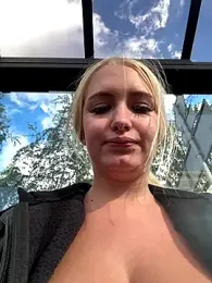 Milkyy_wway stripchat stream image