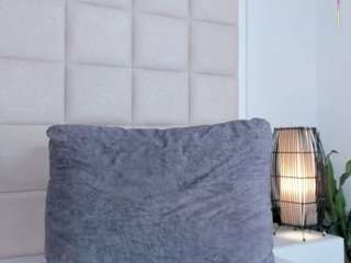 zhuyhong camsoda stream image