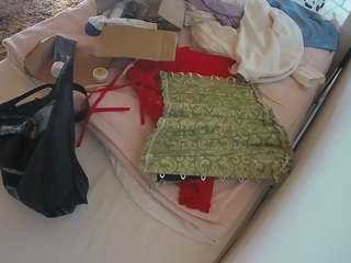 voyeurcam-julmodels-whitebed-1 camsoda stream image