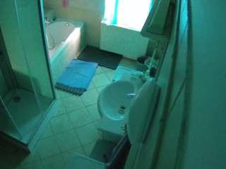 voyeurcam-julmodels-bath-2nd-2 camsoda stream image