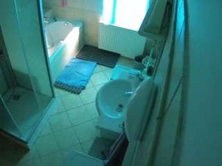 voyeurcam-julmodels-bath-2nd-2 camsoda stream image