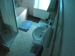 voyeurcam-julmodels-bath-2nd-2 camsoda stream image