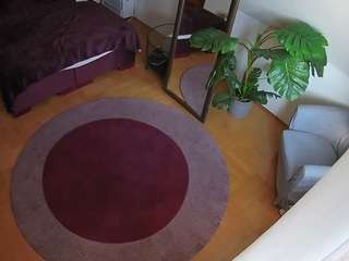 voyeurcam-julmodels-whitebed-5 camsoda stream image