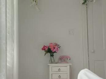 littlegreekflower chaturbate stream image