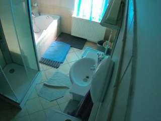 voyeurcam-julmodels-bath-2nd-2 camsoda stream image