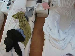 voyeurcam-julmodels-bed-5 camsoda stream image
