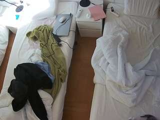 voyeurcam-julmodels-bed-5 camsoda stream image