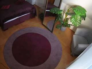 voyeurcam-julmodels-whitebed-5 camsoda stream image