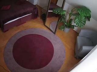 voyeurcam-julmodels-whitebed-5 camsoda stream image