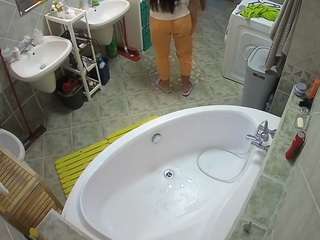 voyeurcam-julmodels-bath-1st-1 camsoda stream image