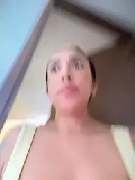 kiaraglam2 stripchat stream image