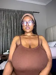 Bustygoddess32 stripchat stream image