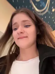 KittyQueeny stripchat stream image