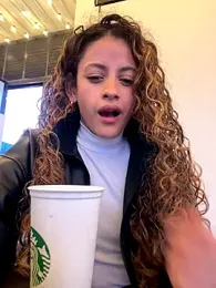 alana15 stripchat stream image