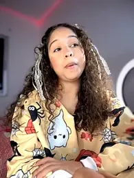 Shara_dreams stripchat stream image