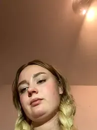 CherryEmmy stripchat stream image