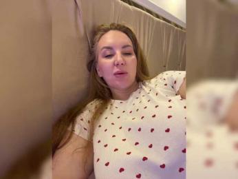 cherryygirl bongacams stream image