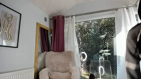 hotdeedee stripchat stream image