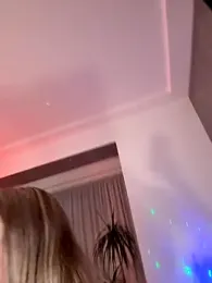 AlyaSeduce stripchat stream image