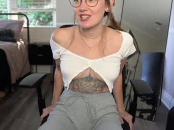 emma_ruby chaturbate stream image