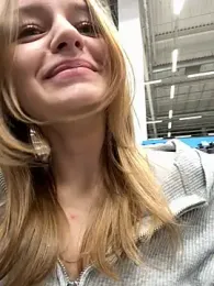 Cum_girlss stripchat stream image