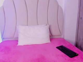 kaity-layne camsoda stream image