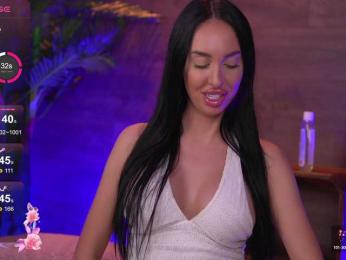 KairaAndrews bongacams stream image