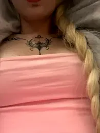 babydolll stripchat stream image