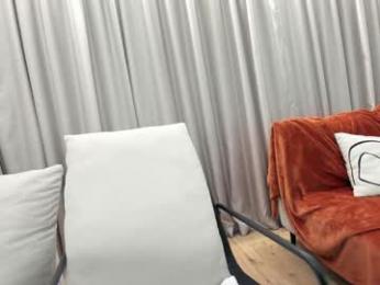 ehotlovea chaturbate stream image