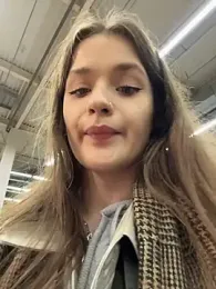 KittyQueeny stripchat stream image