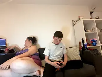 curvy_crystal stripchat stream image