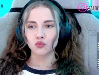VikkiExtraCheese bongacams stream image