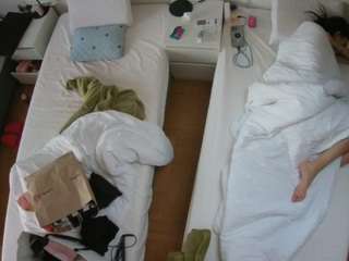 voyeurcam-julmodels-bed-5 camsoda stream image