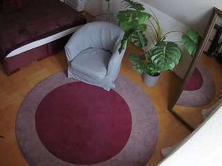 voyeurcam-julmodels-whitebed-5 camsoda stream image