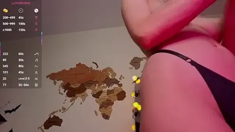 QueenieClagg stripchat stream image