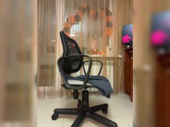 LouiseJenkin bongacams stream image